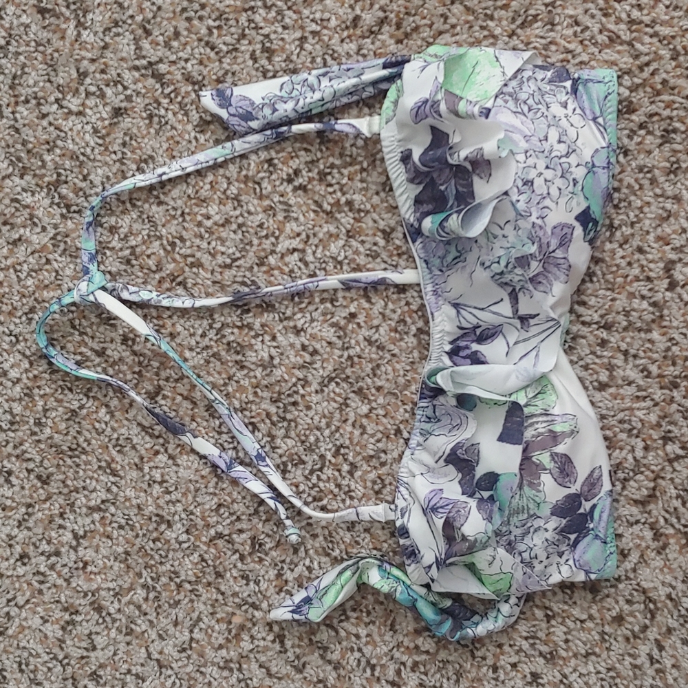 H&M Halter/Strapless Ruffled Floral Bikini Swim Top